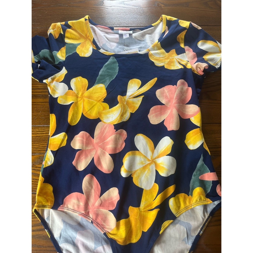 NWT LuLaRoe Faith Women's Bodysuit Floral Pattern Short Sleeve Size Large